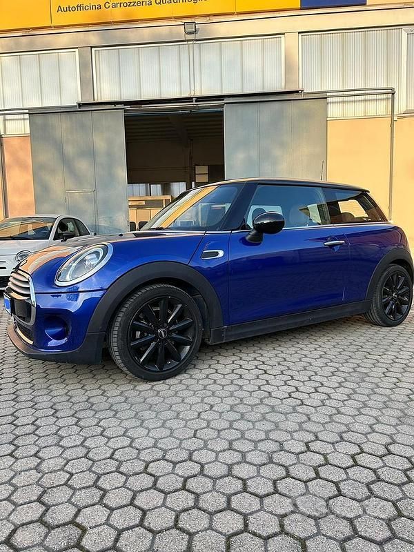 Usata Mini Cooper 136 CV (100 kW) 2019 Blu Utilitaria