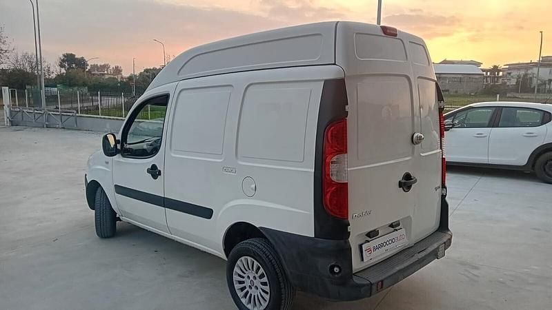 Käytetty Fiat Doblò 103 HP (75 kW) 2008 Valkoinen Tila-auto