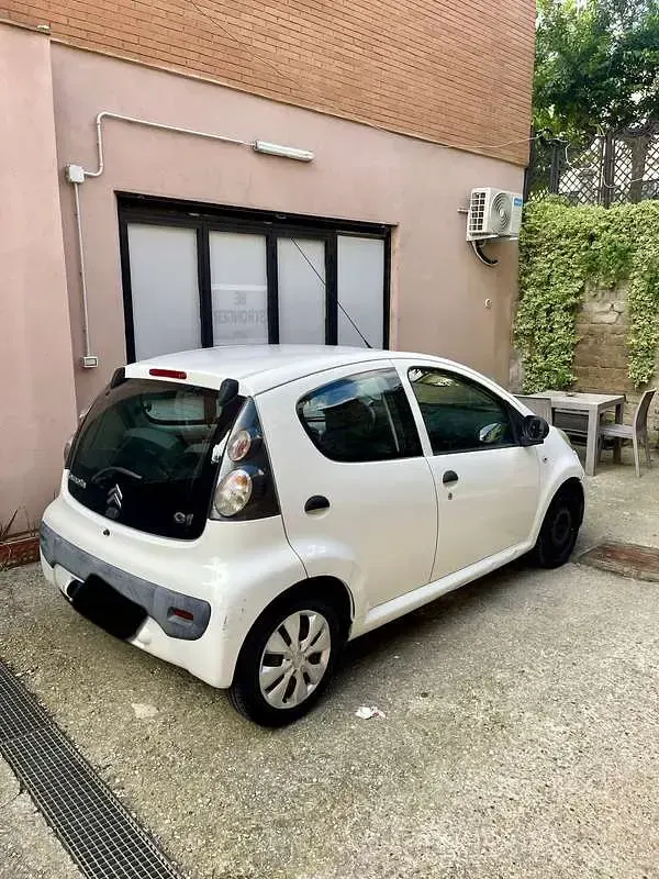 Usata Citroën C1 68 CV (50 kW) 2012 Bianco Utilitaria
