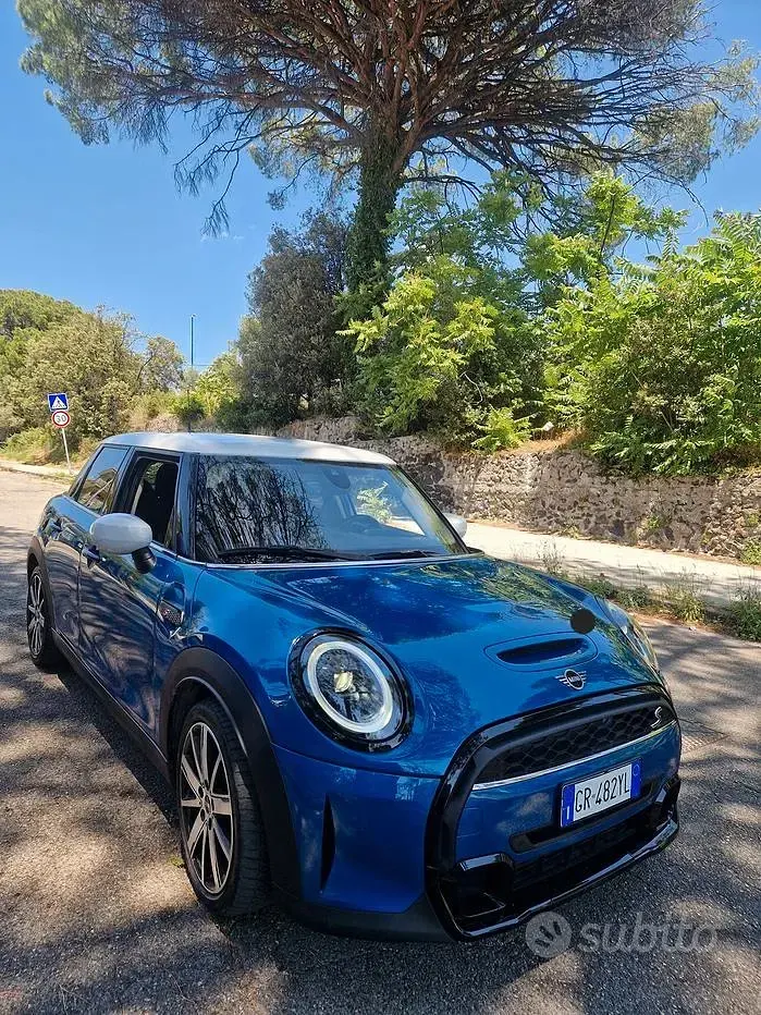 Usata Mini Cooper S 178 CV (130 kW) 2023 Bluazzurro Utilitaria