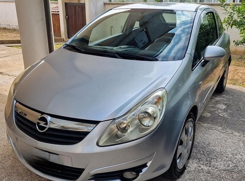 Usata Opel Corsa 75 CV (55 kW) 2008 Grigio Utilitaria