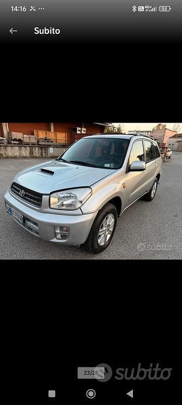 Grigio Usata 2002 Toyota RAV4 Station wagon | 2100 € (Ottimo prezzo) - Immagine 1/3