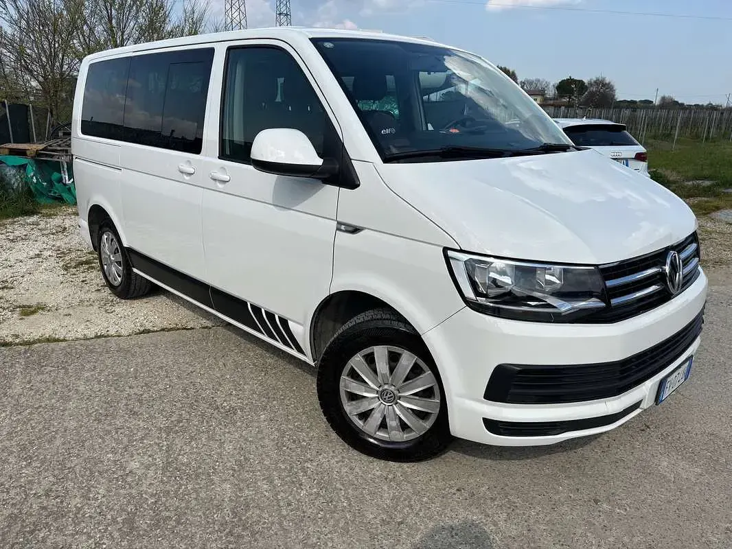 Usata VW Caravelle 150 CV (110 kW) 2019 Bianco Furgone