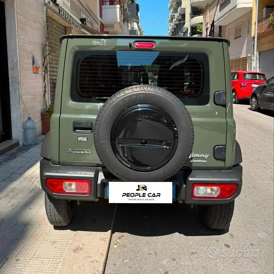 Usata Suzuki Jimny 102 CV (75 kW) 2023 Verde SUV