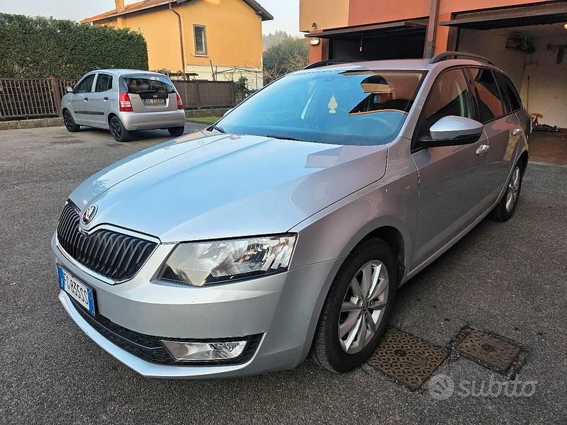 Usata Skoda Octavia Executive 110 CV (80 kW) 2016 Grigio Utilitaria