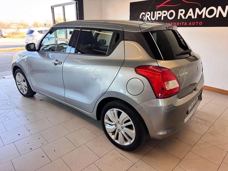Usata Suzuki Swift Cool 90 CV (66 kW) 2018 Grigio Berlina