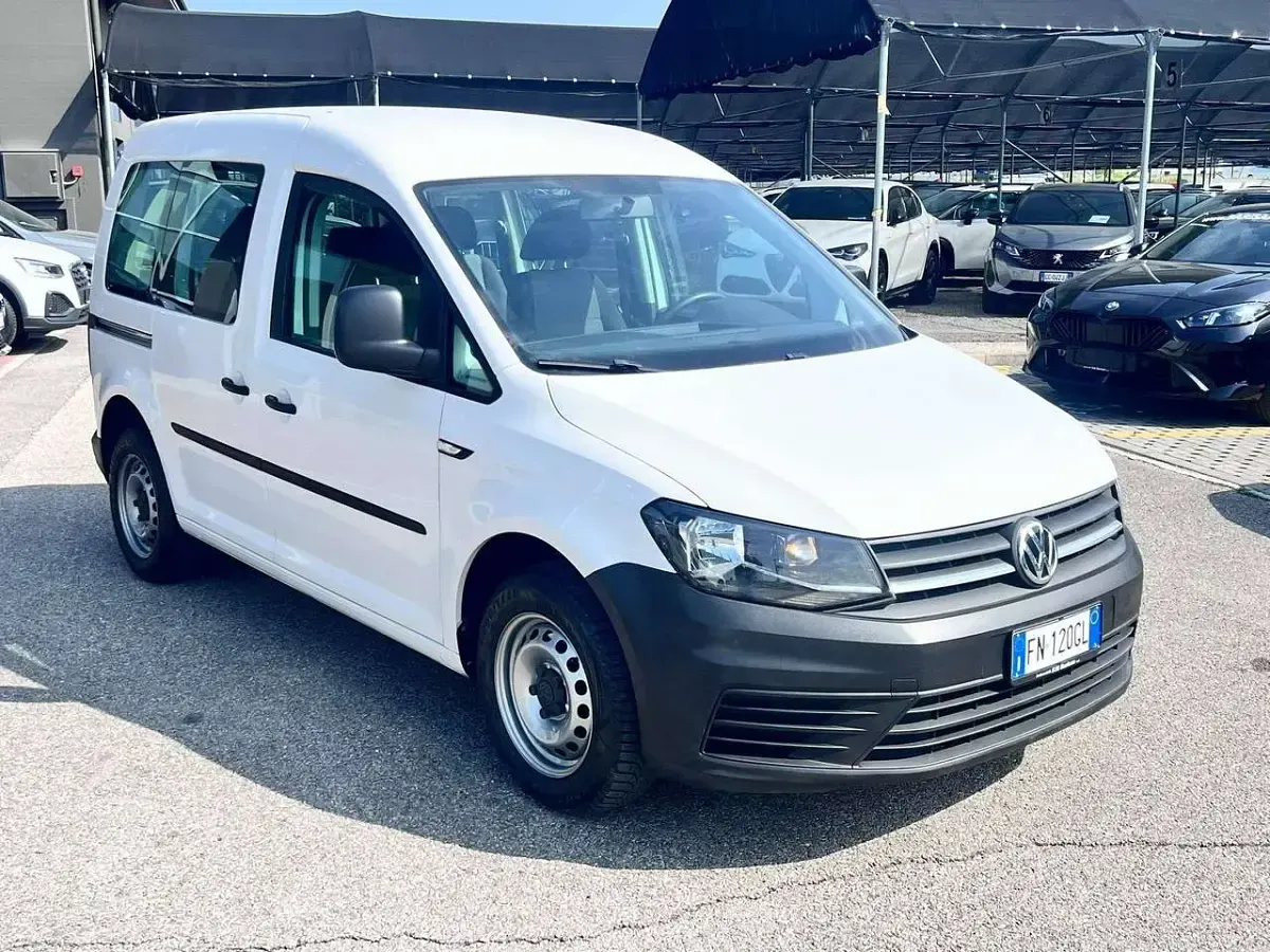 Usata VW Caddy Business 75 CV (55 kW) 2018 Bianco Monovolume