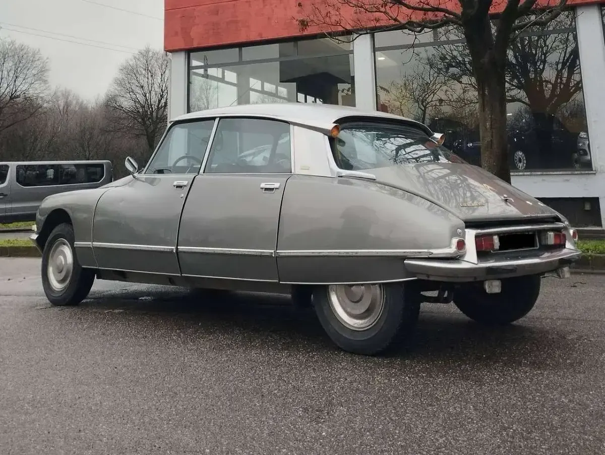 Usata Citroën DS 116 CV (85 kW) 1973 Argento Berlina