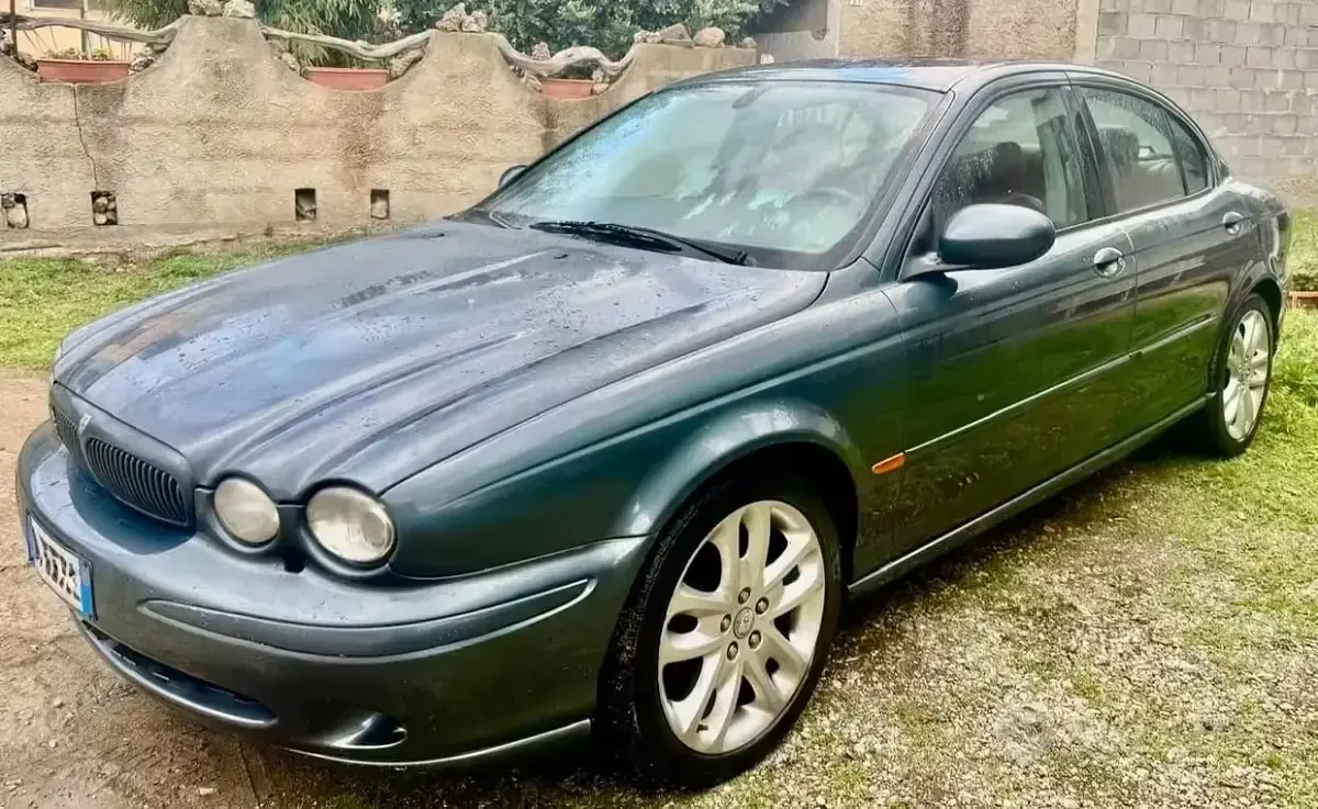 Usata Jaguar X-type Executive 196 CV (144 kW) 2002 Blu Berlina