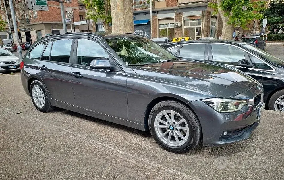 Usata BMW 318 150 CV (110 kW) 2018 Grigio Station wagon
