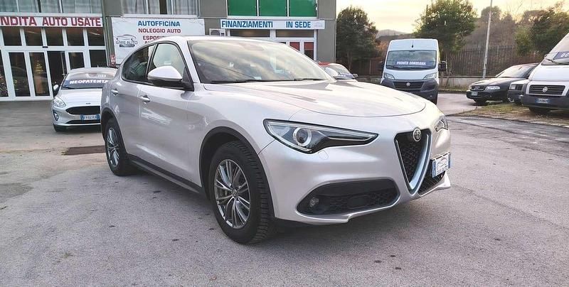 Usata Alfa Romeo Stelvio Business 160 CV (117 kW) 2019 Grigio SUV