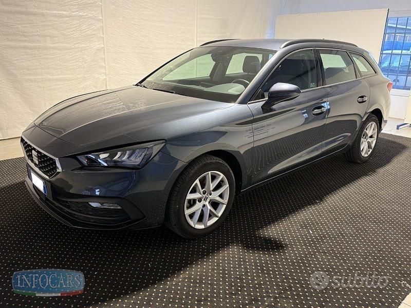 Usata Seat Leon Style 116 CV (85 kW) 2023 Grigio metallizzato Station wagon