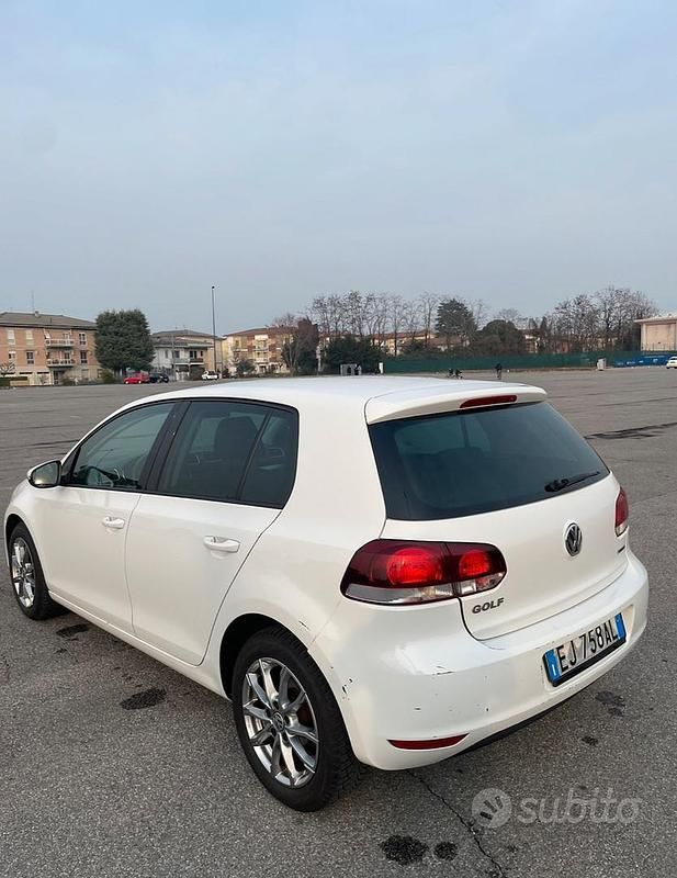 Usata VW Golf VI 102 CV (75 kW) 2011 Utilitaria