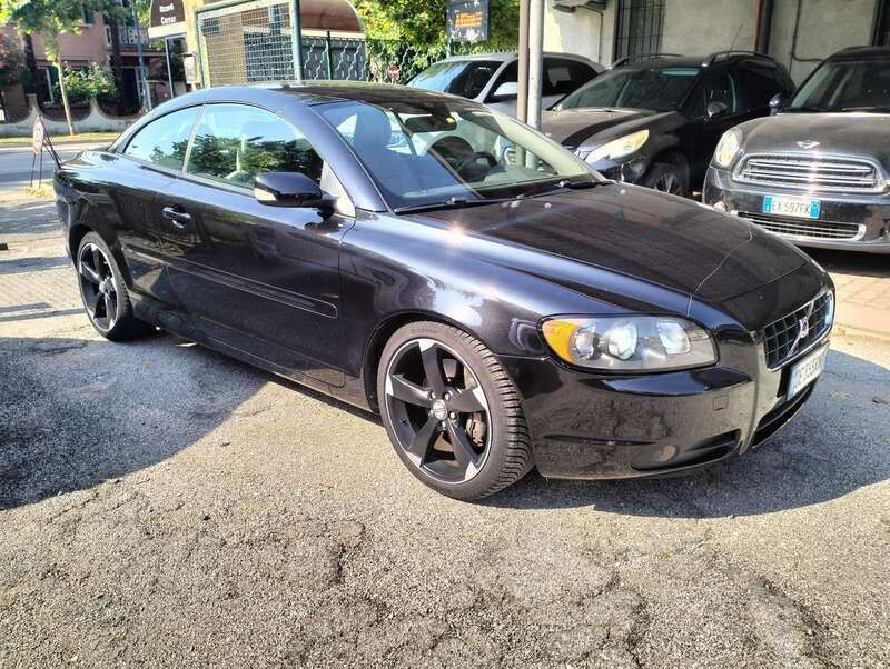 Nero Usata 2007 Volvo C70 Summum Coupé | 7500 € (Buon prezzo) - Immagine 1/4