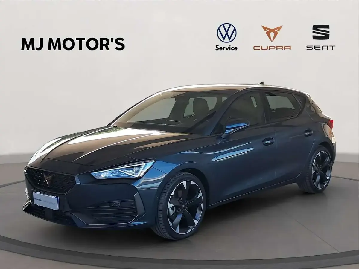 Gebraucht Cupra Leon 150 PS (110 kW) 2024 Grau Kleinwagen