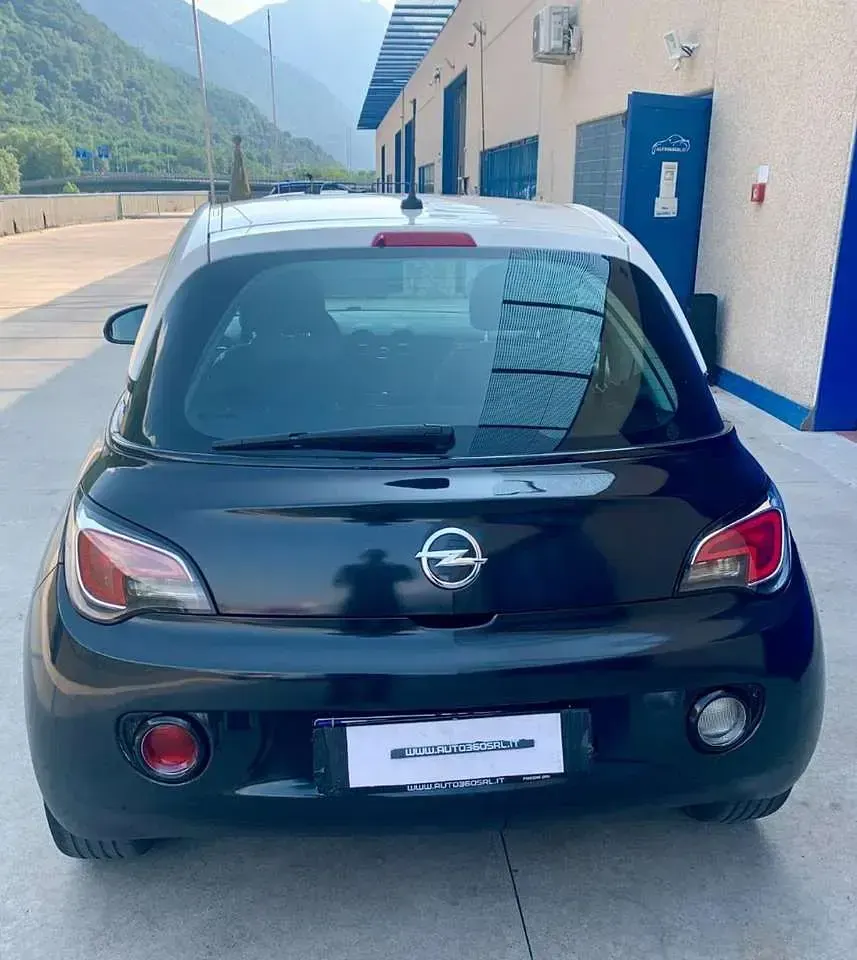 Usata Opel Adam Jam 69 CV (50 kW) 2016 Nero metallizzato Utilitaria