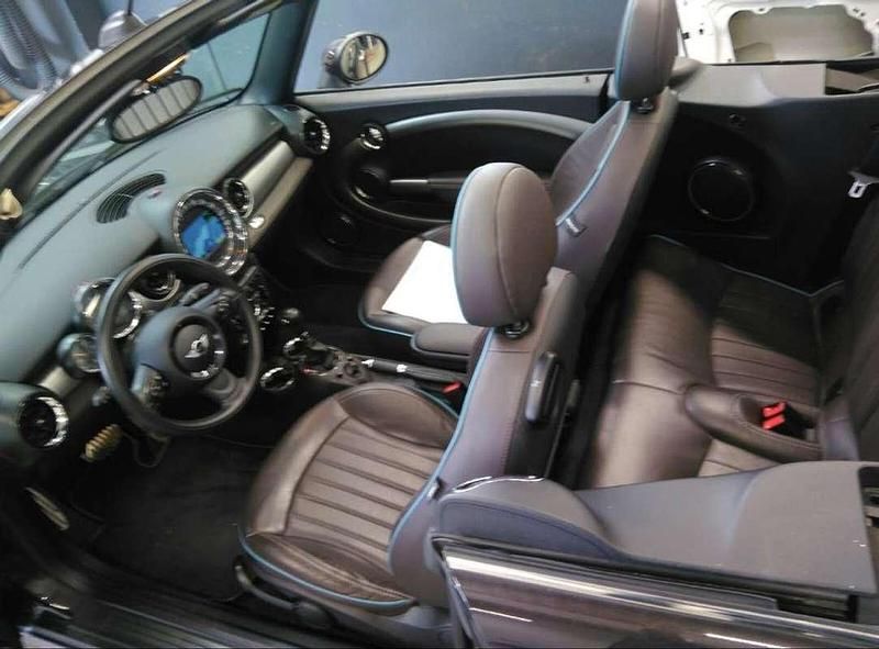 Usata Mini Cooper D Cabriolet 111 CV (81 kW) 2016 Blu/azzurro Cabrio