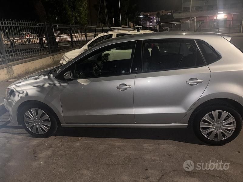 Usata VW Polo 70 CV (51 kW) 2011 Grigio Utilitaria