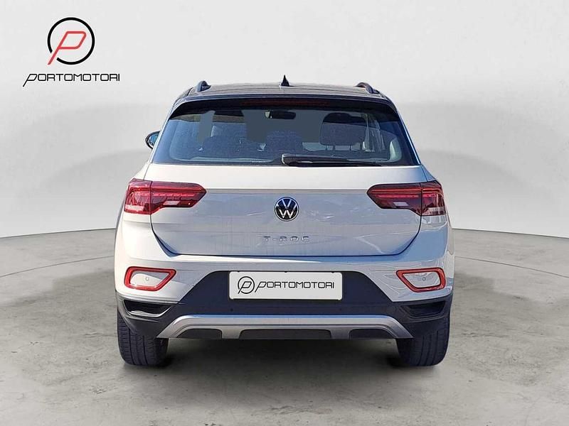 Begagnad VW T-Roc Life 150 HK (110 kW) 2024 Beige SUV