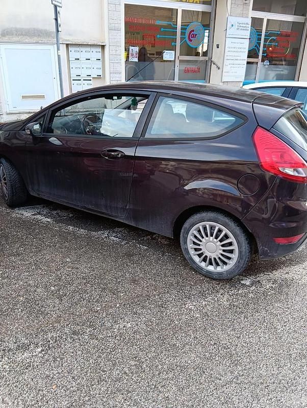 Usata Ford Fiesta 75 CV (55 kW) 2010 Utilitaria