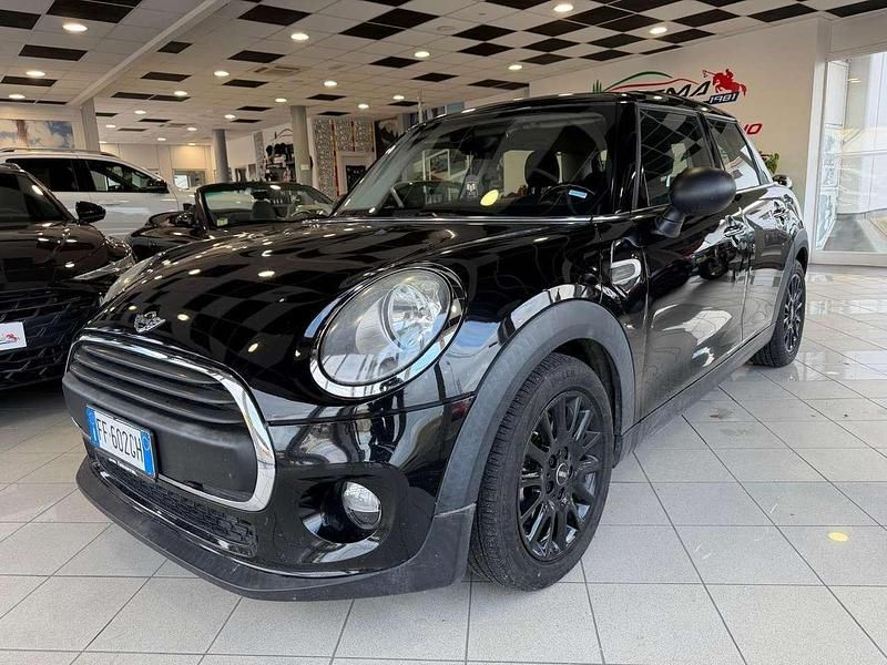 Usata Mini One D Business 95 CV (69 kW) 2016 Nero Utilitaria