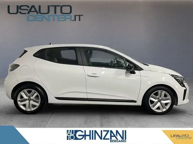 Usata Renault Clio V Business 101 CV (74 kW) 2021 Grigio Berlina