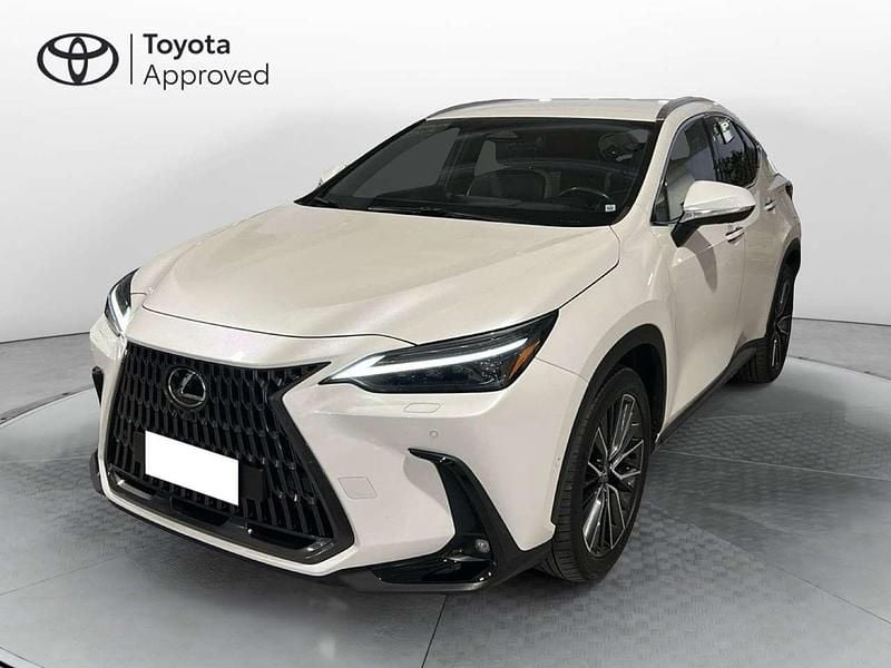 Usata Lexus NX300 Luxury Line 309 CV (227 kW) 2023 Bianco SUV