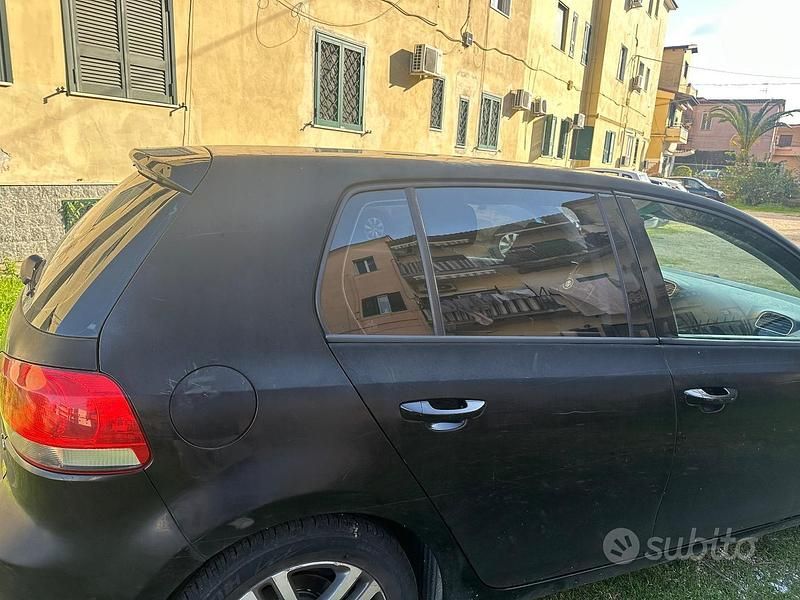 Usata VW Golf VI 102 CV (75 kW) 2009 Nero Utilitaria