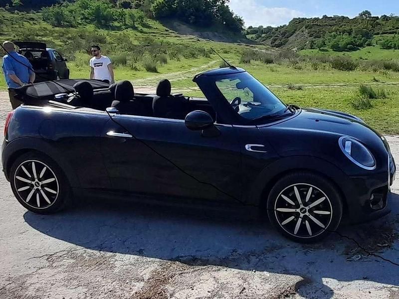 Usata Mini Cooper D Cabriolet 116 CV (85 kW) 2018 Nero Cabrio