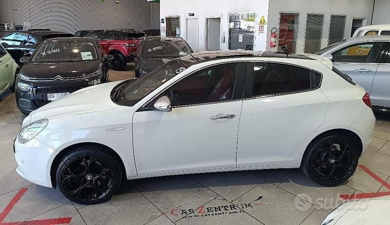 Occasion Alfa Romeo Giulietta Exclusive 175 ch (128 kW) 2015 Blanc Citadine