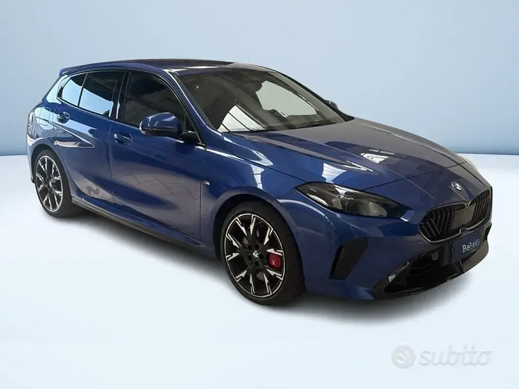 Usata BMW 118 M Sport 150 CV (110 kW) 2025 Bluazzurro Utilitaria