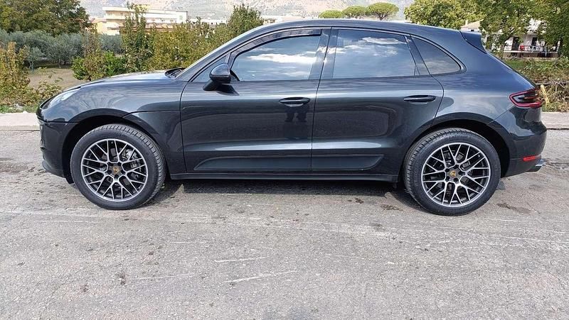 Usata Porsche Macan 252 CV (185 kW) 2018 Grigio SUV