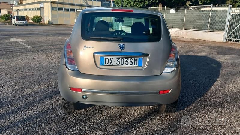 Usata Lancia Ypsilon 60 CV (44 kW) 2009 Marrone Utilitaria
