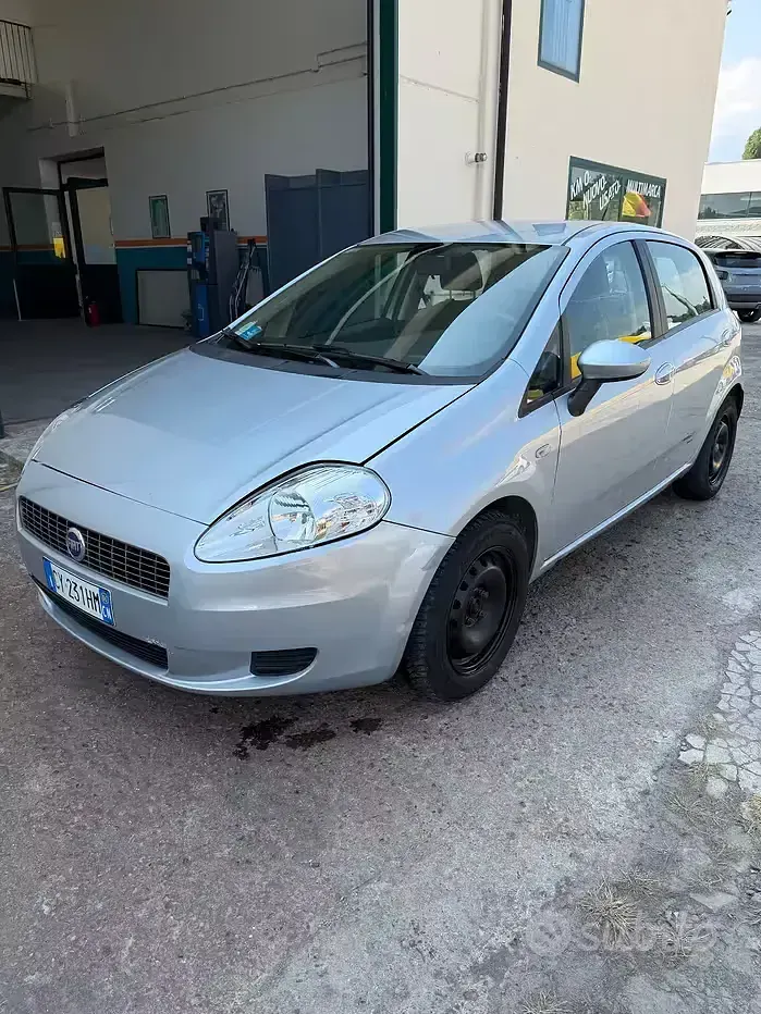 Usata Fiat Grande Punto S 69 CV (50 kW) 2011 Utilitaria