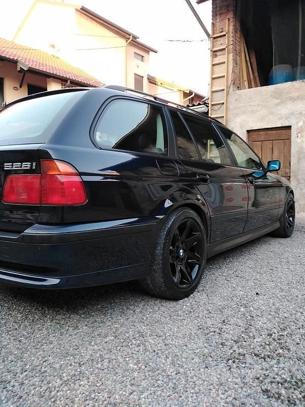 Usata BMW 528 1999 Blu