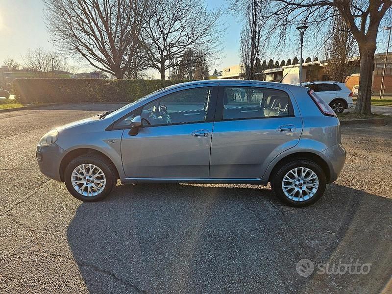 Usata Fiat Punto Evo Dynamic 75 CV (55 kW) 2011 Utilitaria