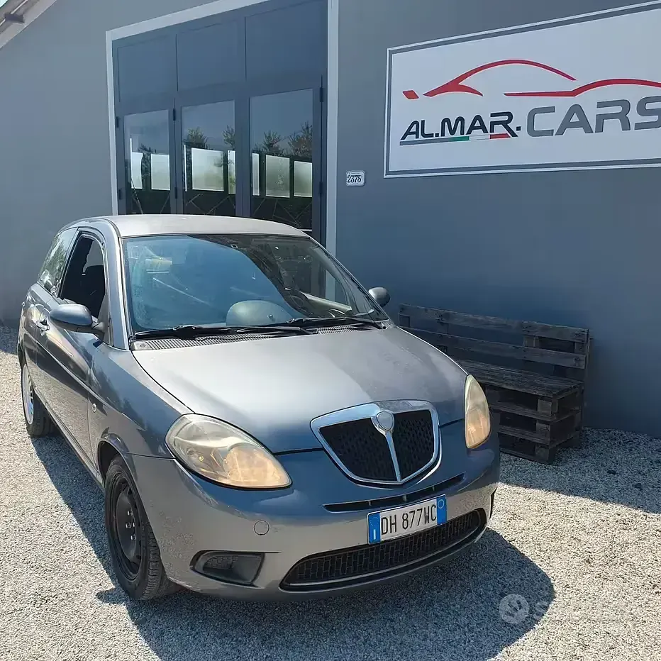 Usata Lancia Ypsilon 60 CV (44 kW) 2007 Grigio Utilitaria