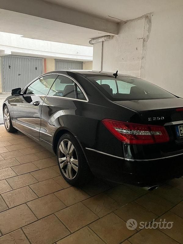 Usata Mercedes E250 Avantgarde 204 CV (150 kW) 2013 Nero Coupé