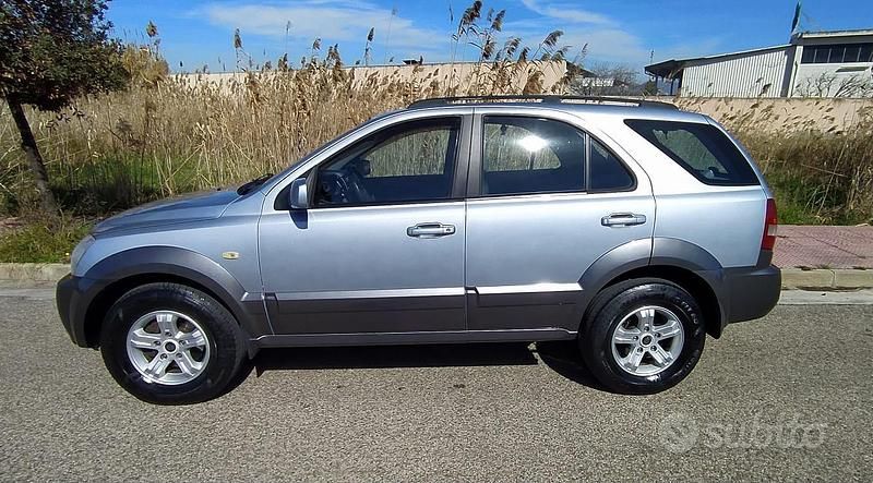 Usata Kia Sorento Active 140 CV (102 kW) 2006 Grigio SUV