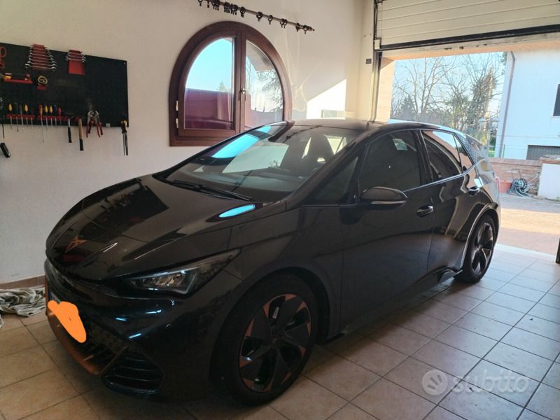 Usata Cupra Born 150 kW (204 CV) 2023 Grigio Utilitaria