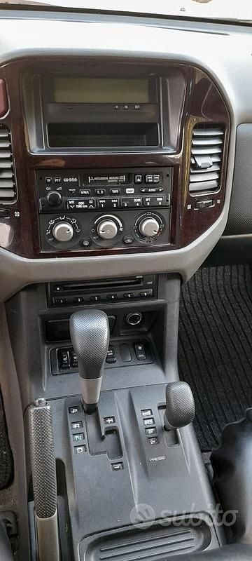Usata Mitsubishi Pajero 2002 Grigio SUV