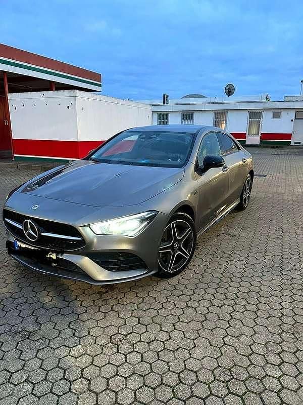 Usata Mercedes CLA250e Premium 209 CV (153 kW) 2020 Grigio Berlina