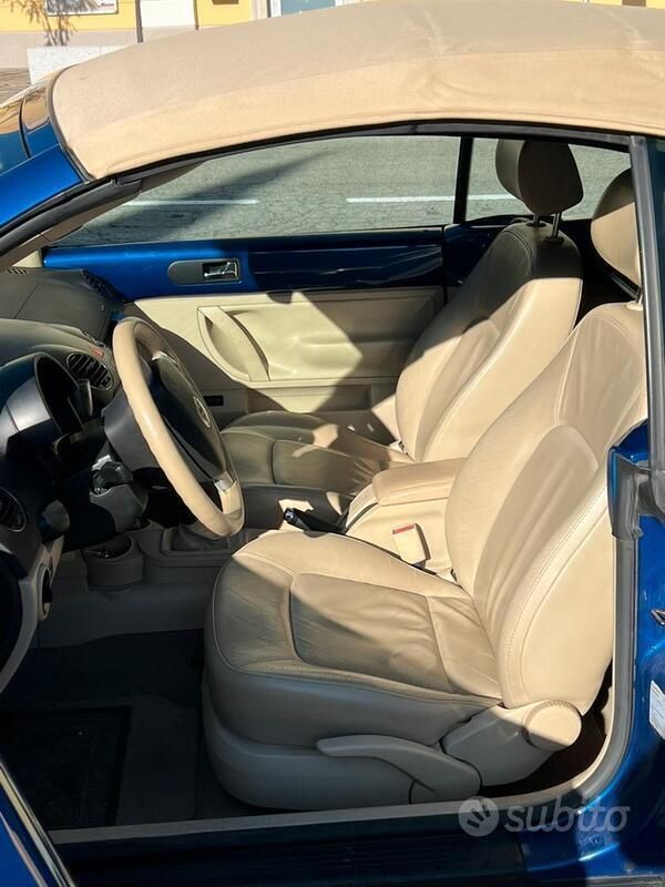 Blu Usata 2008 VW Beetle Cabrio | 8000 € (Molto cara) - Immagine 1/4