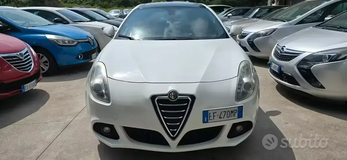 Usata Alfa Romeo Giulietta Distinctive 170 CV (125 kW) 2010 Bianco Utilitaria