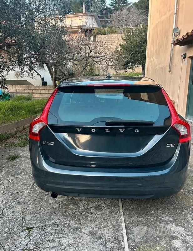 Usata Volvo V60 115 CV (84 kW) 2012 Grigio Station wagon