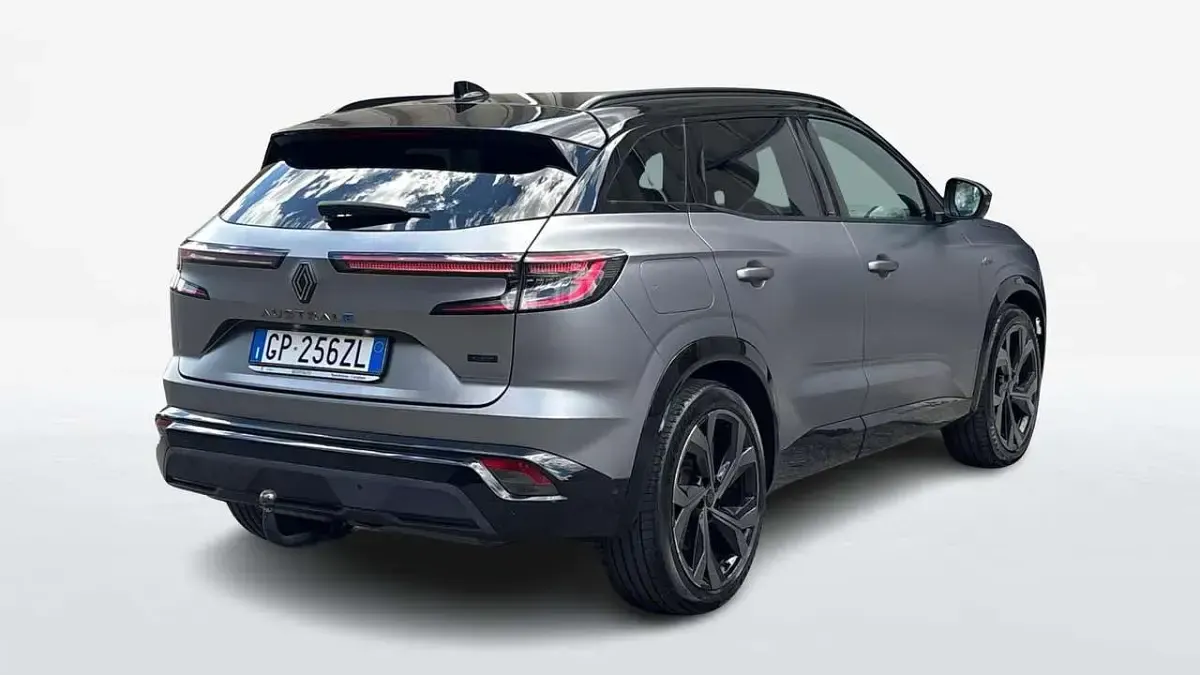 Usata Renault Austral Iconic 199 CV (146 kW) 2023 Grigio SUV