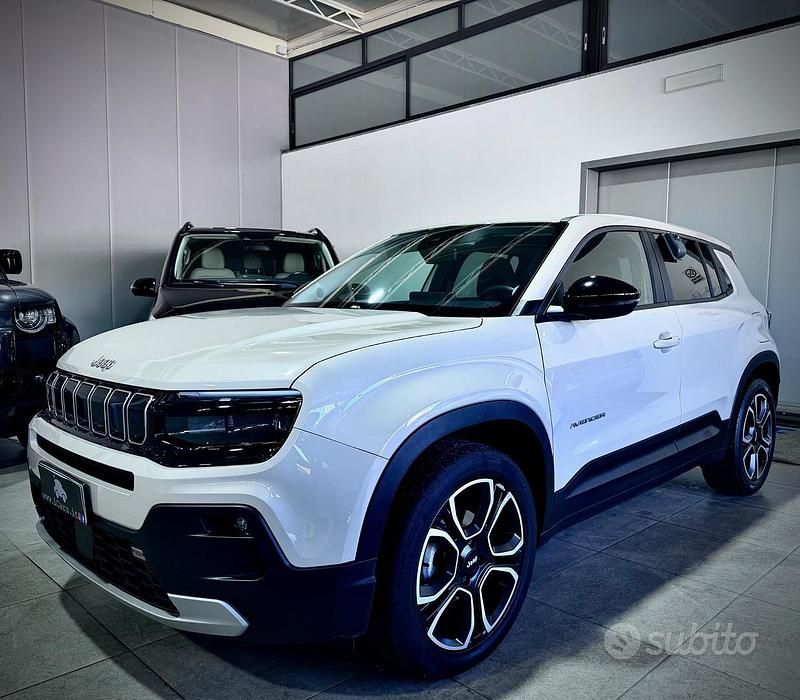 Usata Jeep Avenger Summit 101 CV (74 kW) 2023 Beige SUV