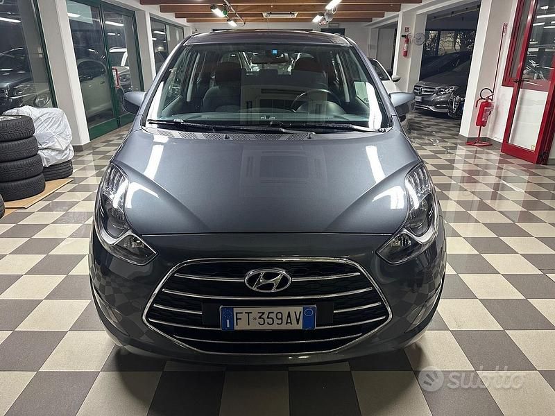 Usata Hyundai i20 90 CV (66 kW) 2018 Grigio Berlina