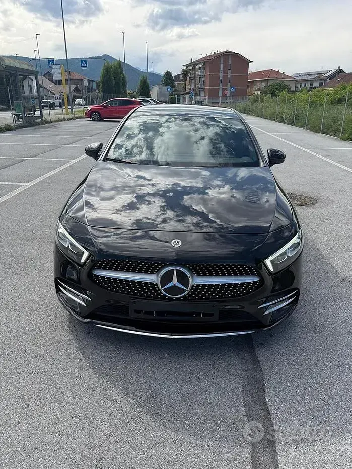 Usata Mercedes 200 Premium 163 CV (119 kW) 2023 Nero Berlina