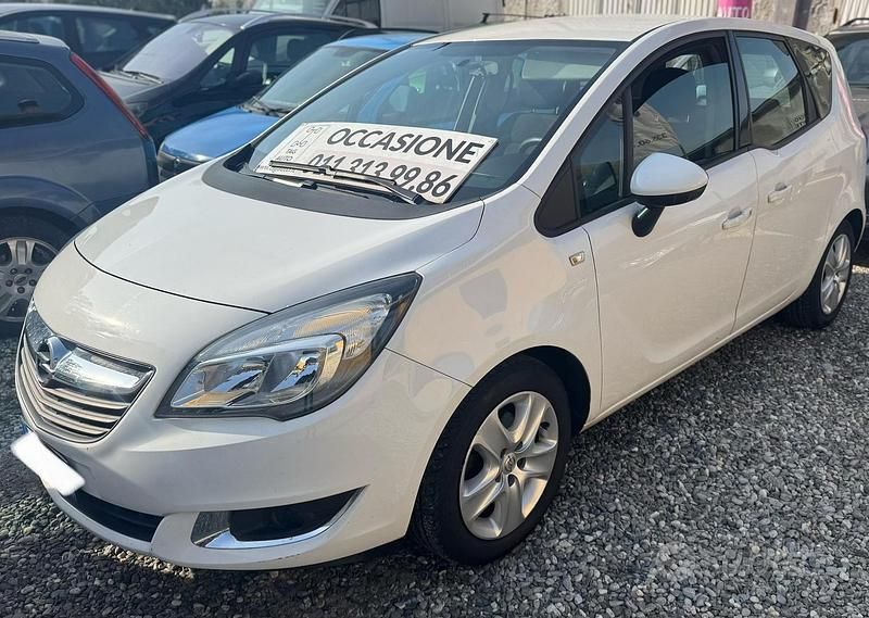 Bianco Usata 2011 Opel Meriva Monovolume | 3490 € (Buon prezzo) - Immagine 1/4